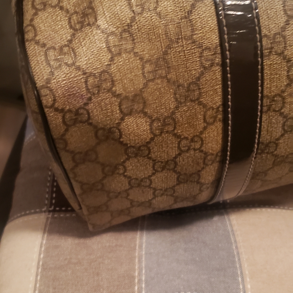 Authentic Gucci purse - Picture 8 of 16